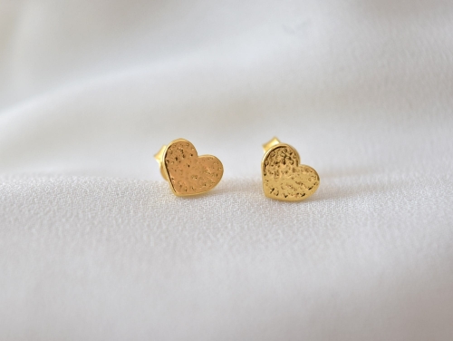 Kolczyki złote serca serduszka sztyfty srebro Baltoro Design