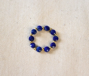 Pierścionek elastyczny z naturalnych kamieni lapis lazuli srebro | Baltoro Design