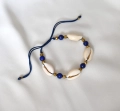 Bransoletka z muszelkami i lapis lazuli naturalnymi kamieniami na sznurku Baltoro Design
