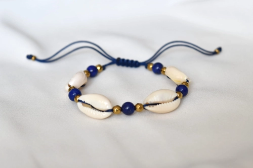 Bransoletka z muszelkami i lapis lazuli naturalnymi kamieniami na sznurku Baltoro Design